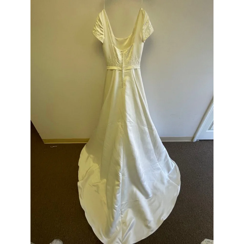Women's Paloma Blanca Ivory Wedding Dress Size 10 - Picture 2 of 8